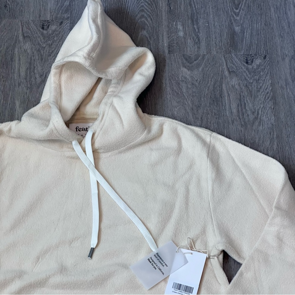 feat | Unisex ‘Oatmilk’ Blanket Blend™️ Hoodie | Size M - NWT!